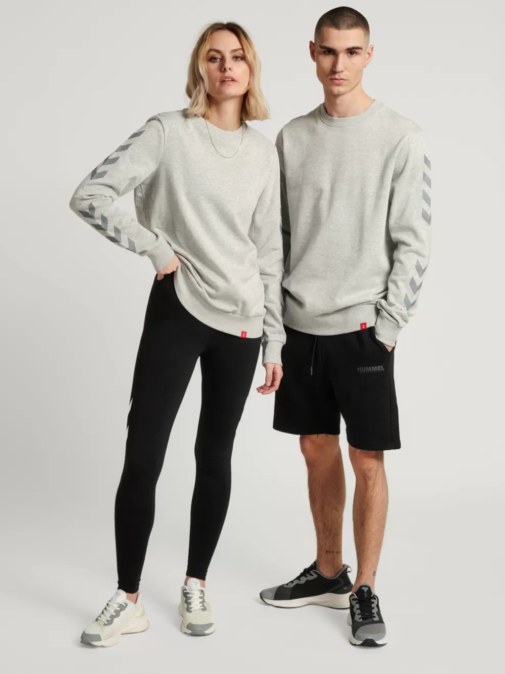 hmlLEGACY CHEVRON SWEATSHIRT*hummel Fashion