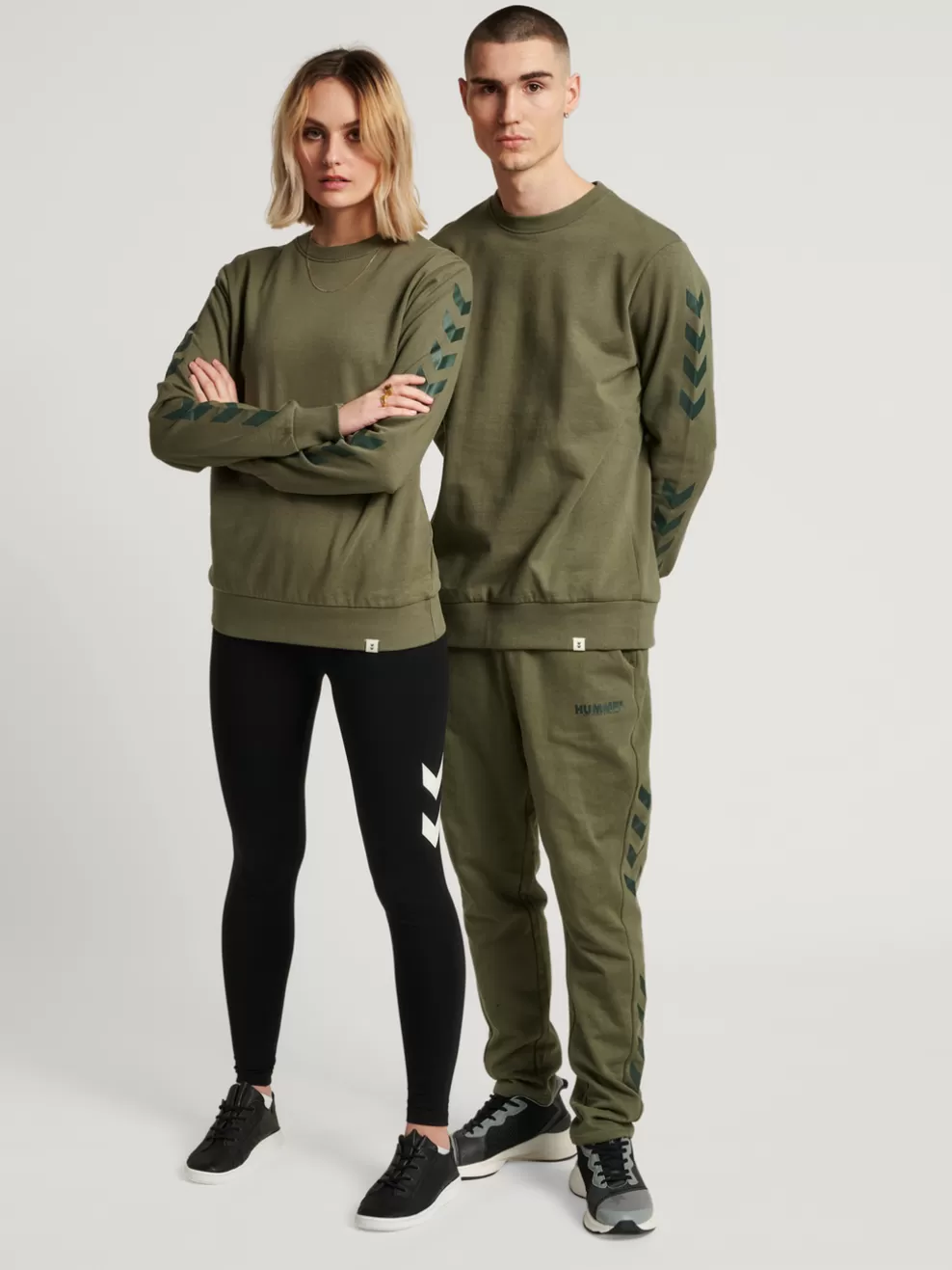 hmlLEGACY CHEVRON SWEATSHIRT*hummel Best Sale