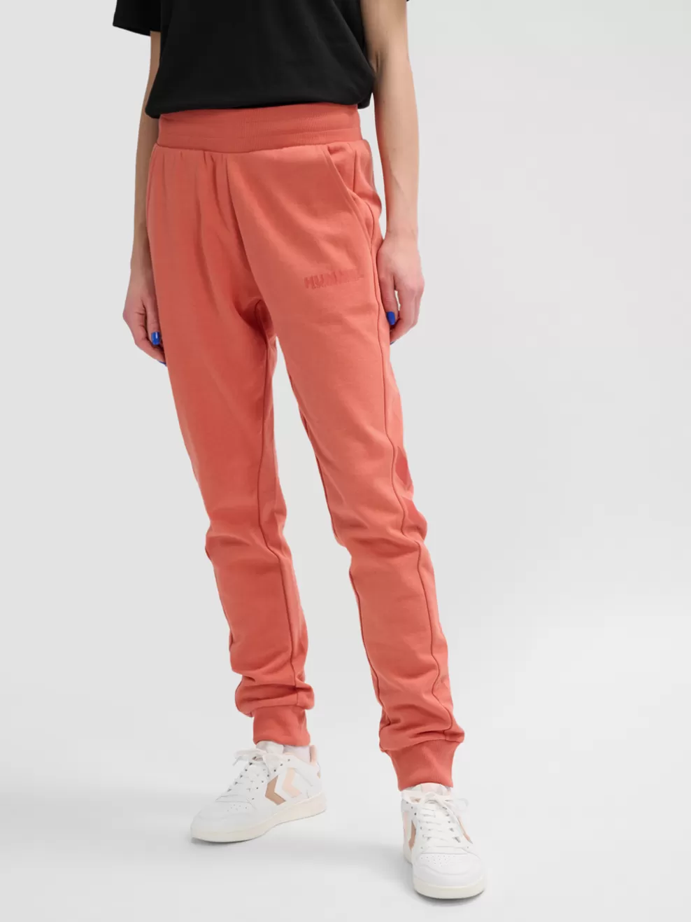 hmlLEGACY WOMAN TAPERED PANTS*hummel Shop