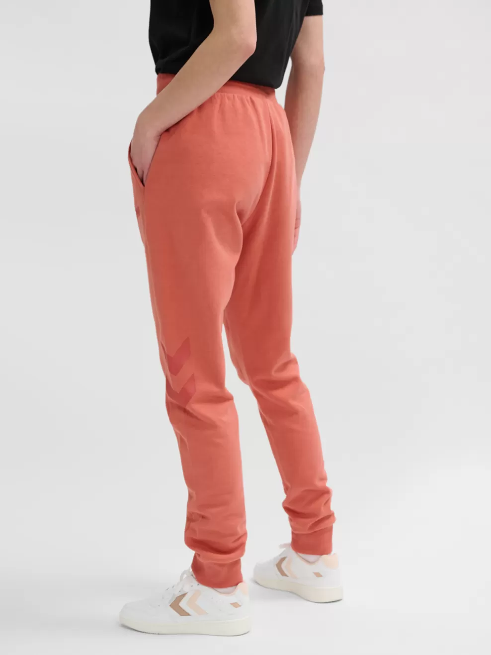 hmlLEGACY WOMAN TAPERED PANTS*hummel Shop