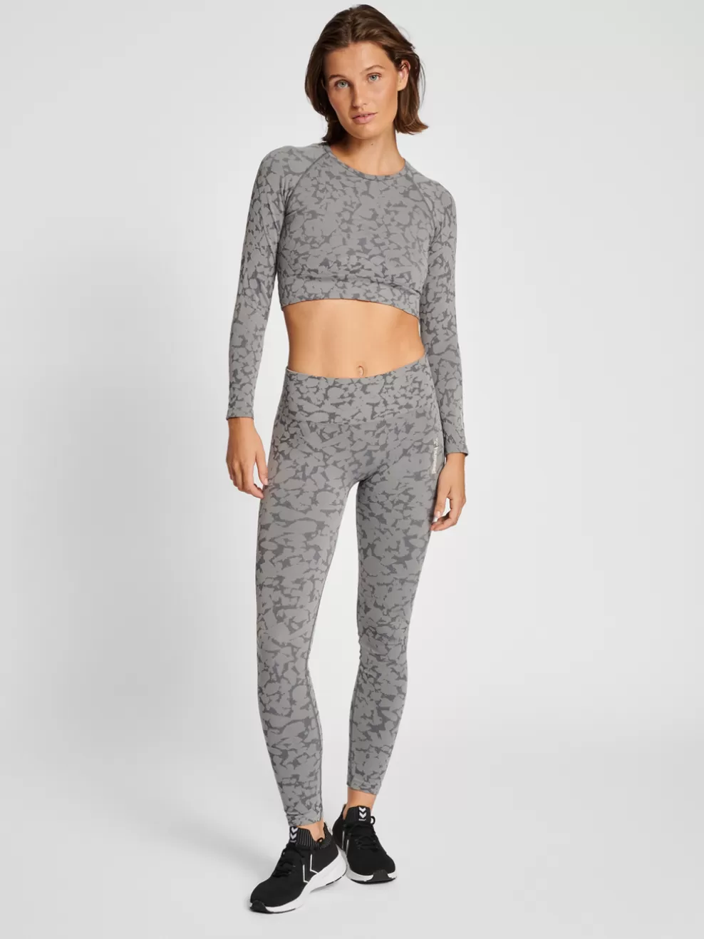 hmlMT PI SEAMLESS CROP T-SHIRT L/S*hummel Clearance
