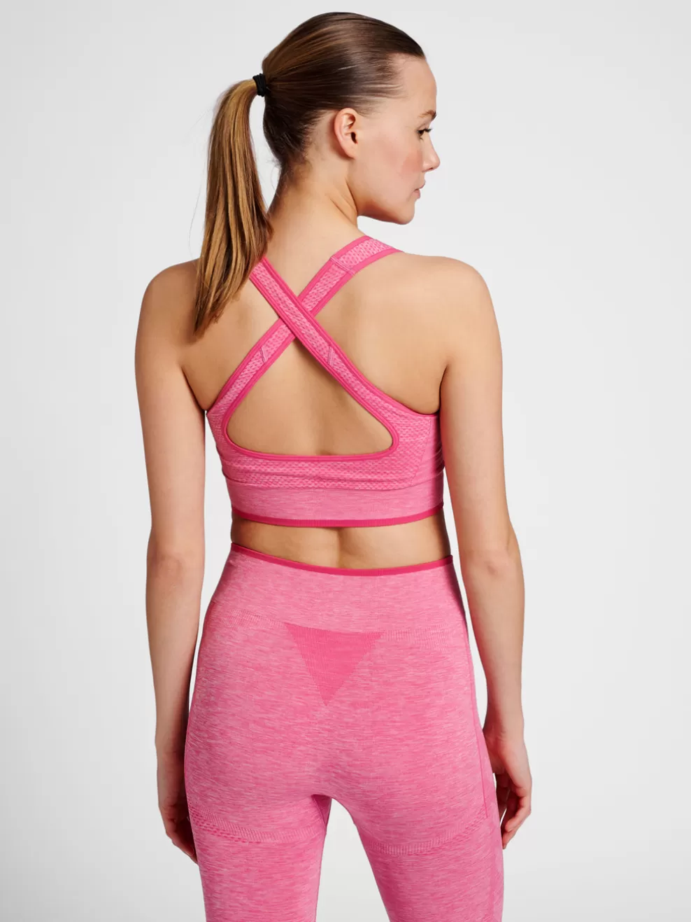 hmlMT UNA SEAMLESS SPORTS TOP*hummel Flash Sale