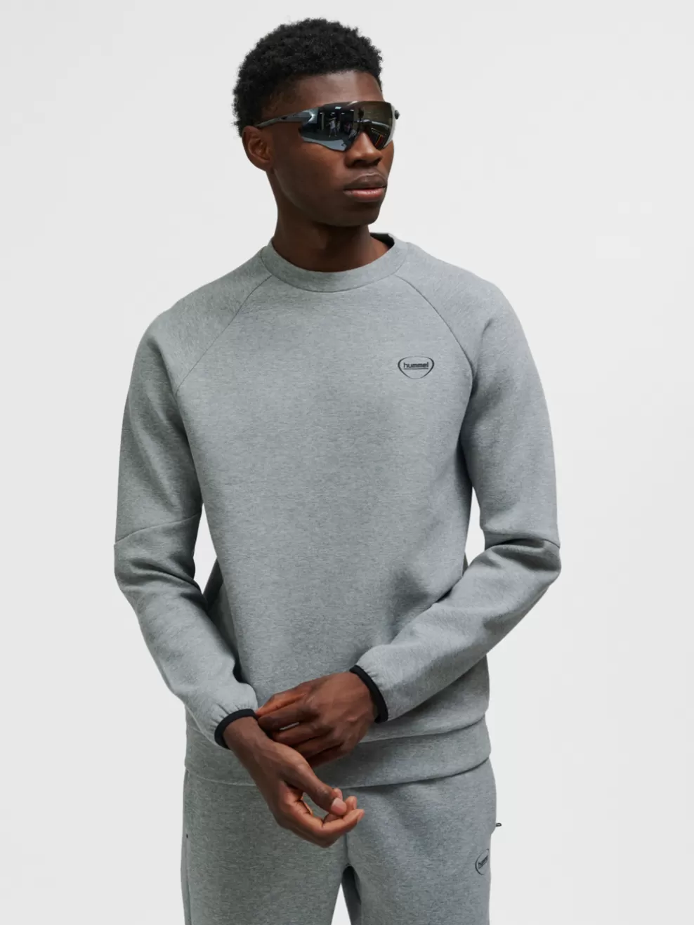 hmlTECH FLEECE REGULAR CREW*hummel Shop