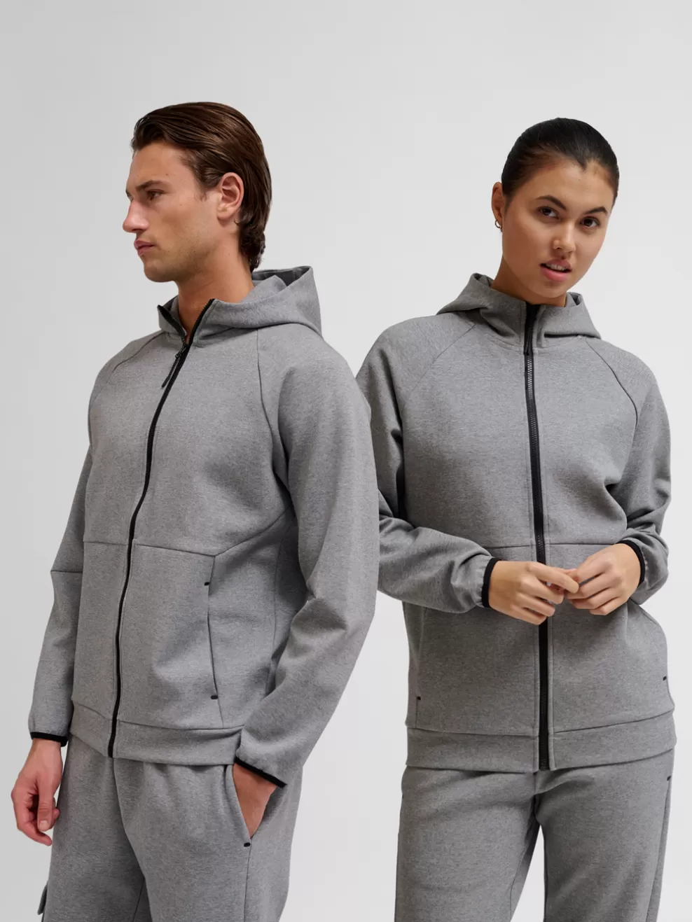 hmlTECH FLEECE REGULAR ZIP HOODIE*hummel Hot