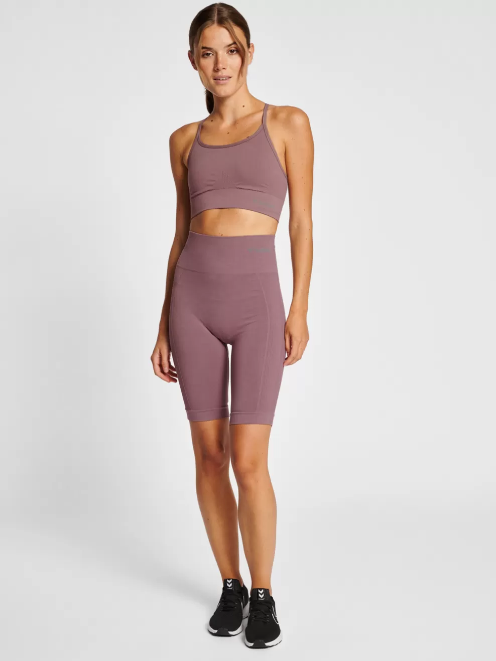 hmlTIFFY SEAMLESS SPORTS TOP*hummel Online