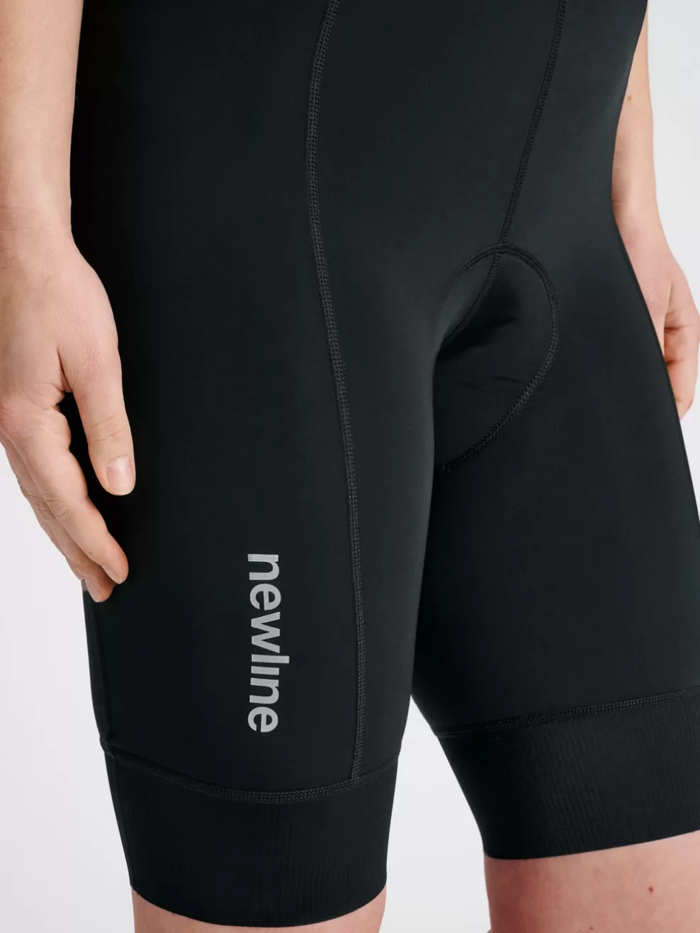 WOMENS CORE BIKE PANEL BIB SHORTS*hummel Outlet
